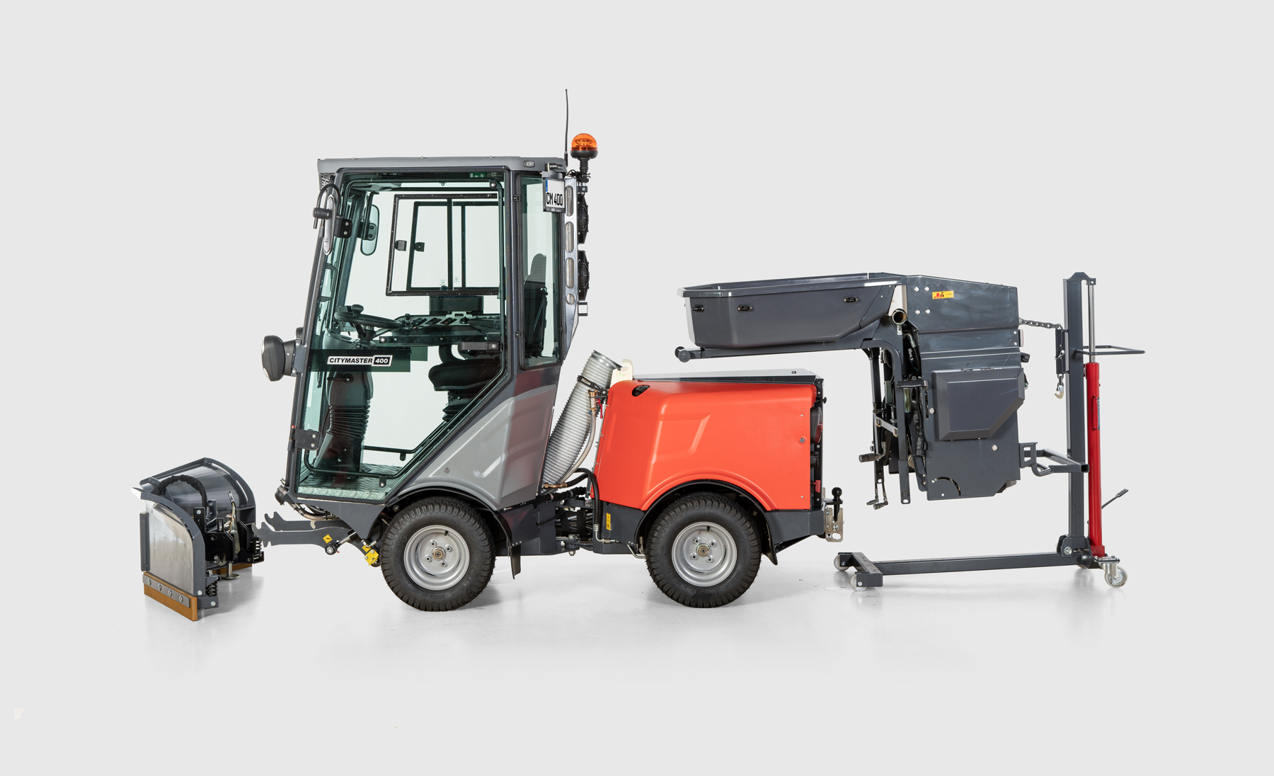 Innovatives Wechselsystem für den Citymaster 400: Effiziente Straßenreinigung und Winterdienst